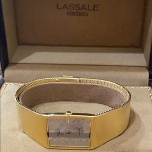 VINTAGE LASSALE SEIKO WATCH. NEVER BEEN WORN!